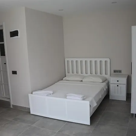 La Sorella Hotel *